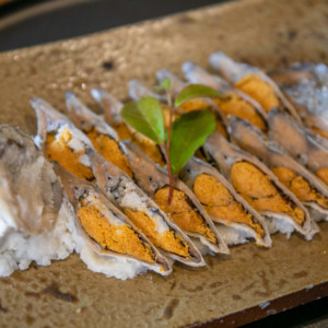 日本酒のつまみだけじゃない!地元民がすすめる「鮒寿司」のおいしい食べ方